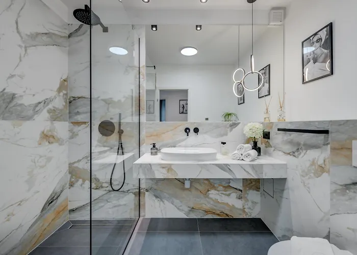 Beachfront Apartment *