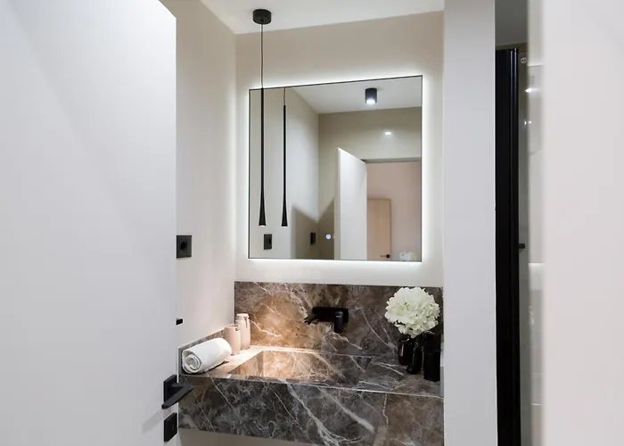 Beachfront Apartment *