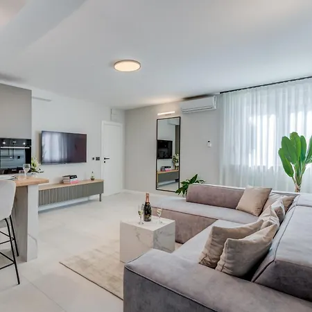 Beachfront Apartament Split