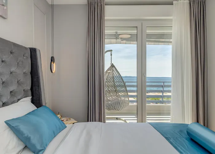 Apartment Beachfront Split